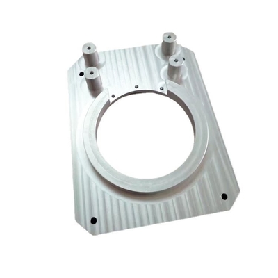 Norme faite sur commande de fraisage de rotation de usinage de commande numérique par ordinateur de voiture de la précision solides solubles New Energy de perçage non