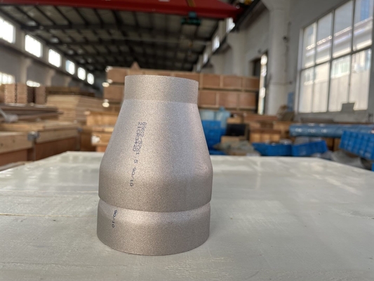 Réducteur inoxydable duplex superbe UNS S32750 ASME B16.9 de BW de garnitures de tuyau d'acier