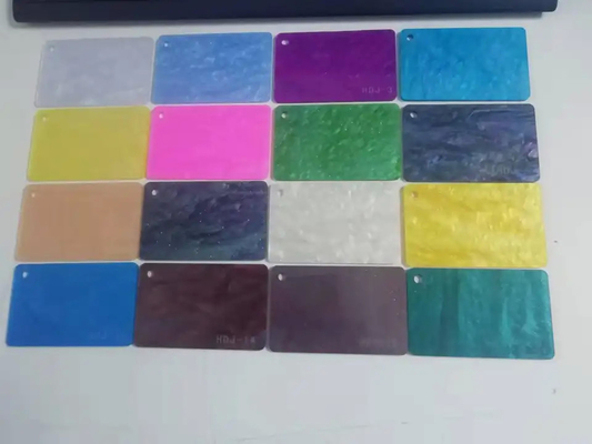 Plaque acrylique moulée résistante aux UV non inflammable et résistante aux produits chimiques