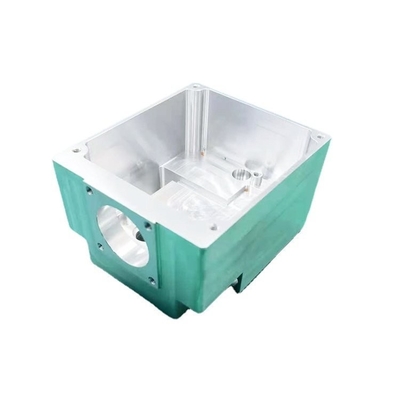 Norme faite sur commande de fraisage de rotation de usinage de commande numérique par ordinateur de voiture de la précision solides solubles New Energy de perçage non