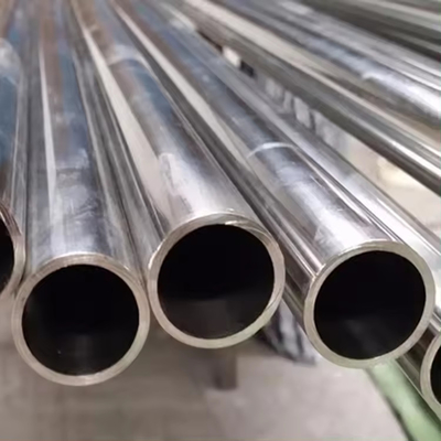 Pipe en acier galvanisée sans soudure avec technique de laminage à chaud