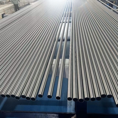 Pipe sans soudure en alliage de titane poli pour applications de soudage de précision