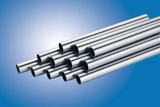Pipe pour une source d'alimentation de grande taille à des températures extrêmes