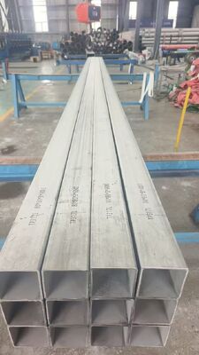 Tube en acier allié d'épaisseur personnalisée conçu pour répondre aux normes industrielles, offrant résistance et longévité pour les applications de fabrication