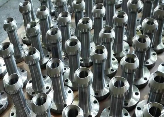 Flanges en acier allié carré certifié ISO en plusieurs dimensions pour soutenir divers projets d'ingénierie et de construction