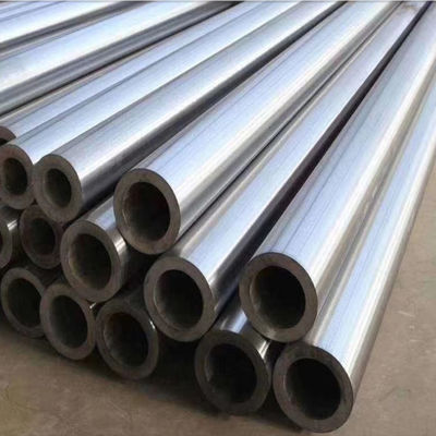 Tube en acier sans soudure à extrémités filetées avec surface polie et longueur personnalisée pour applications industrielles