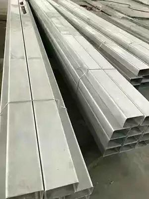 Pipe en acier soudé avec longueur et extrémités personnalisables