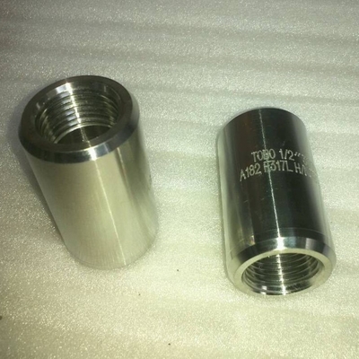 ANSI / ASME acier inoxydable acier au carbone accouplement fileté tailles personnalisables et matériau de qualité industrielle