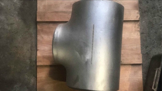 Pièce en t barrée par tuyau d'acier inoxydable UNS S31803/2205 6" d'ASTM B16.9 Duples X 6" SCH80