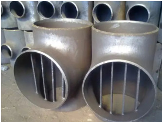 Les garnitures ASME/ANSI B16.9 de bout ont barré la pièce en t ASTM/UNS N06601 8" x 8" Sch80