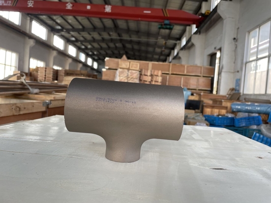 Pièce en t N08825 SCH40 ASME B16.9 d'égal d'alliage de nickel de montage de tuyau d'alliage de nickel