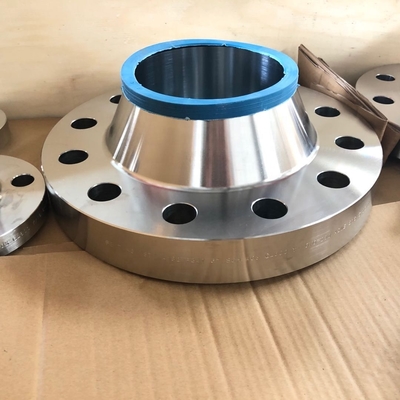 La bride de soudure ASME B16.5 900# d'acier inoxydable du cou A182 F316 a adapté la taille aux besoins du client