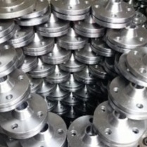 Pipe d'alliage de nickel pour raccordement à des tuyaux de raccordement