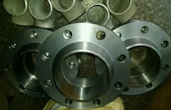 Alliage de nickel de soudure de bride de cou B564 adapté aux besoins du client par métal N07718    6