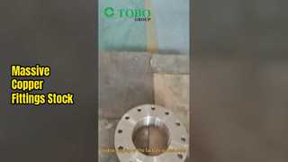 Visite de l'entrepôt : stock étendu de raccords en cuivre prêts à être expédiés